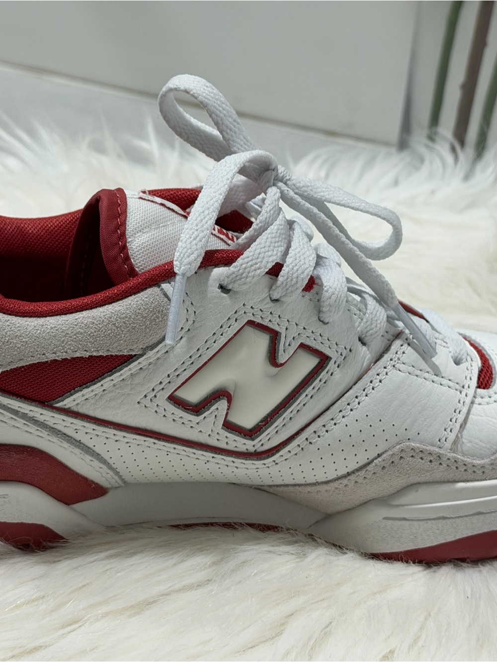 Unisex Retro New Balance 550 low-tops in a White/Terracotta Women’s 9.5 - Picture 8 of 13